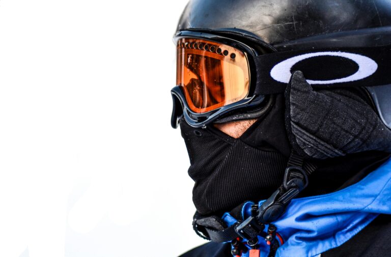 Can You Ski Without Goggles? Discover the Shocking Risks and 3 Essential Tips